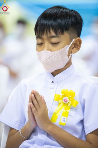 ภาพ No.86421:วันธรรมชัย ปีที่ 55 พิธีทอดผ้าป่ากฐินสมทบครั้งที่1, พิธีเจริญพุทธมนต์ ลูกนิมิตมหาสมบัติฯ พิธีจุดประทีป,พิธีฉลองชัยสวดมนต์บทธัมมจักกัปปวัตนสูตร วันอาทิตย์ที่ 27 สิงหาคม พ.ศ.2566 ณ สภาธรรมกายสากล / มหารัตนวิหารคด วัดพระธรรมกาย