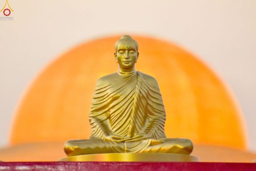 ภาพ No.79247:พิธีอัญเชิญองค์พระบรมพุทธเจ้า 24 องค์ เวียนประทักษิณรอบพระมหาธรรมกายเจดีย์ ณ วัดพระธรรมกาย  วันที่ 2 เมษายน พ.ศ. 2566