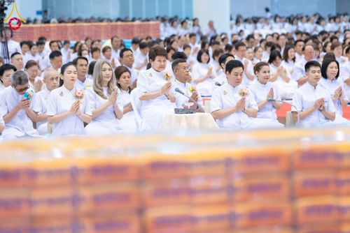 ภาพ No.264691:วันอาทิตย์ที่ 2 พฤศจิกายน พ.ศ. 2568 พิธีทอดกฐินสามัคคี ณ สภาธรรมกายสากล วัดพระธรรมกาย