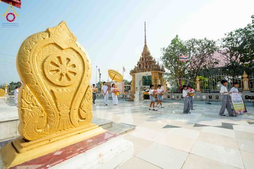 ภาพ No.304391:วันที่ 27 มกราคม พ.ศ. 2569 พิธีทอดผ้าป่าทำนุบำรุงศาสนสถาน ณ วัดบางไผ่นารถ ต.บางไทรป่า อ.บางเลน จ.นครปฐม ในโครงการธรรมยาตรา กตัญญูบูชา มหาปูชนียาจารย์ พระมงคลเทพมุนี(สด จนฺทสโร) พระผู้ปราบมาร อนุสรณ์สถาน 7 แห่ง ปีที่ 14