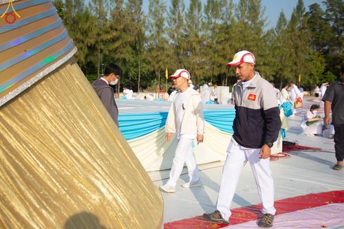 ภาพ No.203125:V.51 สารพัดV สารพัดดี ที่คลองบางนางแท่น ในโครงการธรรมยาตรา กตัญญูบูชา มหาปูชนียาจารย์ พระมงคลเทพมุนี(สด จนฺทสโร) พระผู้ปราบมาร อนุสรณ์สถาน 7 แห่ง ปีที่ 13 ระหว่างวันที่ 2-31 มกราคม พ.ศ. 2568