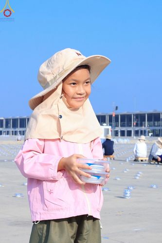 ภาพ No.60988:V.37 ยิ่งกว่าดี เพื่อ 80 ปีของพ่อ ภาพการเตรียมงานของหน่วยงานต่างๆ เพื่อพิธีฉลองอายุวัฒนมงคล 80 ปี หลวงพ่อธัมมชโย และรับถวายมหาสังฆทาน 10,000 กว่าวัดทั่วประเทศ ในวันคุ้มครองโลก วันจันทร์ที่ 22 เมษายน พ.ศ. 2567