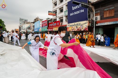 ภาพ No.126928:V.30 เต็มที่ เพื่อโคราช การเตรียมงาน ปฏิบัติงาน และเก็บงาน ของเจ้าหน้าที่หน่วยงานต่างๆ ทุกภาคส่วน เพื่อพิธีทำบุญเมืองนครราชสีมา ฉลอง 556 ปี ตักบาตรพระ 10,000 รูป ในวันเสาร์ที่ 2 มีนาคม พ.ศ.2567 ณ อนุสาวรีย์ท้าวสุรนารี จ.นครราชสีมา จัดโดย คณะสงฆ์จังหวัดนค