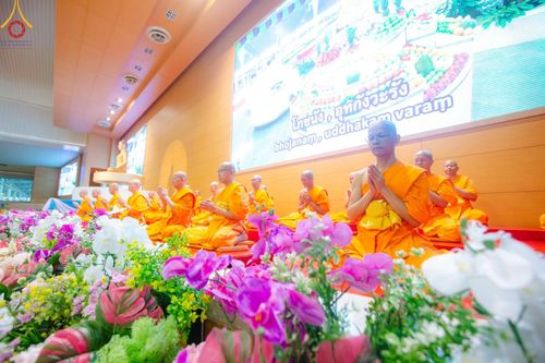 ภาพ No.146939:การต้อนรับพระสังฆาธิการ 2,000 กว่าวัดทั่วประเทศ และพิธีบูชาข้าวพระ เนื่องในวันสมาธิโลก วันอาทิตย์ที่ 4 สิงหาคม พ.ศ. 2567 ณ สภาธรรมกายสากล วัดพระธรรมกาย