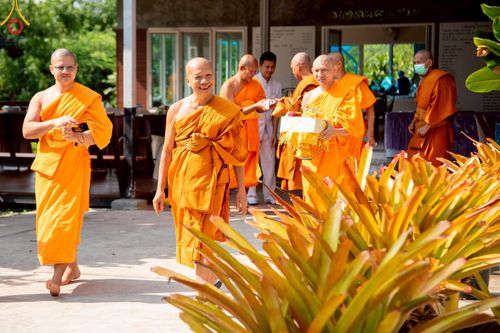 ภาพ No.213933:วันเสาร์ที่ 29 มีนาคม พ.ศ. 2568 พิธีตัดปอยผม ขอขมาผู้ปกครอง มอบบาตร-ผ้าไตร และพิธีบรรพชาสามเณร ณ ศูนย์ปฏิบัติธรรมจังหวัดระยอง (บ้านช่องลม) ต.บางบุตร อ.บ้านค่าย จ.ระยอง