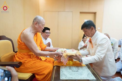 ภาพ No.185409:พิธีถวายมหาสังฆทาน 1,000 วัด ในวาระอายุวัฒนมงคล 84 ปี หลวงพ่อทัตตชีโว วันอาทิตย์ที่ 22 ธันวาคม พ.ศ. 2567 ณ สภาธรรมกายสากล วัดพระธรรมกาย