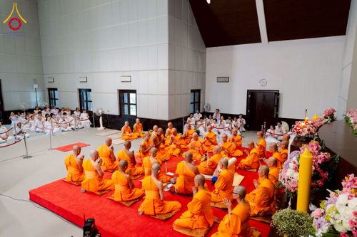 ภาพ No.223839:วันอาทิตย์ที่ 11 พฤษภาคม พ.ศ. 2568 พิธีอุปสมบทสามเณรเปรียญธรรมอุปสมบทอุทิศชีวิต 9 รูป อุบาสก 1 ท่าน ณ อุโบสถพระไตรปิฏกวัดพระธรรมกาย