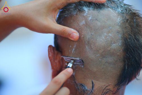 ภาพ No.135812:พิธีปลงผมธรรมทายาท โครงการบรรพชาและอุปสมบทหมู่ รุ่นบูชาธรรม 80 ปี หลวงพ่อธัมมชโย ณ หมู่บ้านบรรลุธรรม วัดพระธรรมกาย วันที่ 7 เมษายน พ.ศ. 2567