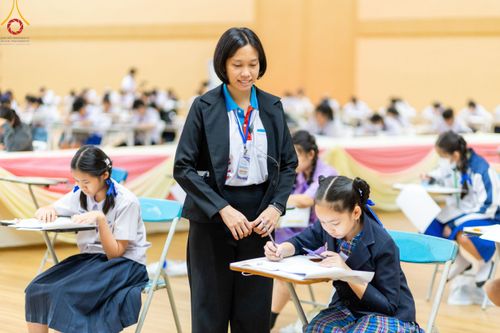 ภาพ No.185960:โครงการตอบปัญหาธรรมะ “ทางก้าวหน้า” ครั้งที่ 42 รอบชิงชนะเลิศระดับชาติ ประจำปี พ.ศ. 2567 วันเสาร์ที่ 21 ธันวาคม พ.ศ. 2567 ชมรมพุทธศาสตร์สากล ร่วมกับสมาคมพุทธศาสตร์สากล และชมรมพุทธศาสตร์สถาบันอุดมศึกษา 35 แห่งทั่วประเทศ ณ ห้องแก้วสารพัดนึก 2 วัดพระธรรมกาย 