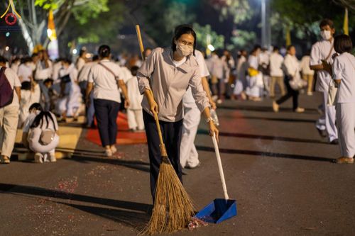 ภาพ No.121870:V.22 ต่อไป การเตรียมงาน เก็บงาน การรับบุญของเจ้าหน้าที่หน่วยงานต่างๆ เพื่อโครงการธรรมยาตรา กตัญญูบูชา มหาปูชนียาจารย์ พระมงคลเทพมุนี (สด จนฺทสโร) พระผู้ปราบมาร อนุสรณ์สถาน 7 แห่ง ปีที่ 12 ระหว่างวันที่ 2 - 31 มกราคม พ.ศ.2567