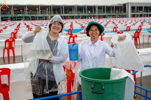 ภาพ No.218721:วันพฤหัสบดีที่ 17 เมษายน พ.ศ. 2568 การเตรียมงานในลานธรรม , สภาธรรมกายสากล , วิหารคด  เพื่องานวันคุ้มครองโลก 22 เมษายน พ.ศ. 2568