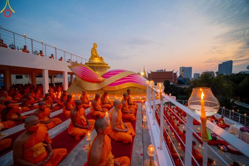 ภาพ No.119262:พิธีจุดประทีปถวายเป็นพุทธบูชา และบูชาธรรมมหาปูชนียาจารย์ พระมงคลเทพมุนี(สด จนฺทสโร) ในโครงการธรรมยาตราฯ วันที่ 26 มกราคม พ.ศ. 2567 ณ อาคารธรรมยาตรา กตัญญูบูชามหาปูชนียาจารย์ ตรงข้ามวัดปากน้ำภาษีเจริญ จ.กรุงเทพมหานคร