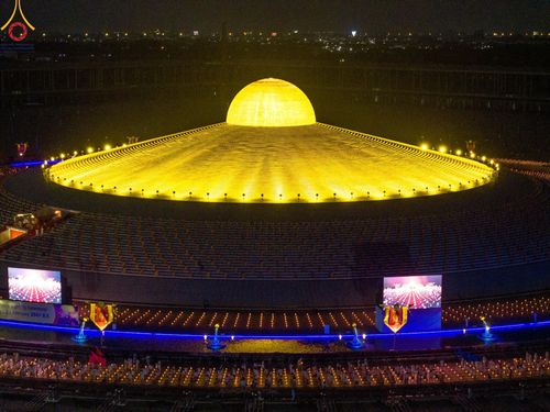 ภาพ No.125114:พิธีเวียนประทักษิณและจุดมาฆประทีป (ชุดที่ 2) ในวันมาฆบูชา เสาร์ที่ 24 กุมภาพันธ์ พ.ศ. 2567 ณ พระมหาธรรมกายเจดีย์ วัดพระธรรมกาย