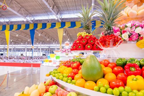 ภาพ No.151262:พิธีบูชาข้าวพระ ในวันอาทิตย์ต้นเดือน วันที่ 1 กันยายน พ.ศ. 2567 ณ สภาธรรมกายสากล วัดพระธรรมกาย