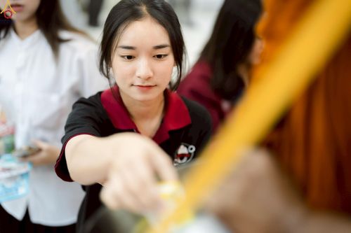 ภาพ No.243158:วันพฤหัสบดีที่ 4 กันยายน พ.ศ. 2568 เวลา 07.00-08.15 น. มหาวิทยาลัยเกษตรศาสตร์ กำแพงแสน ร่วมทำบุญตักบาตร Freshy KU85 พระสงฆ์ 85 รูป