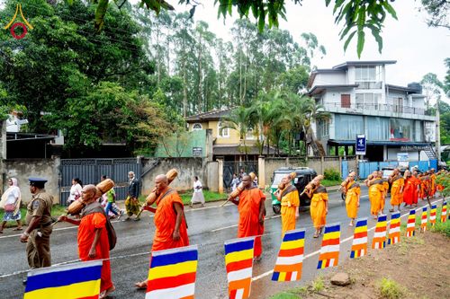 ภาพ No.226349:วันที่ 7-10 พฤษภาคม พ.ศ. 2568 โครงการเดินธรรมยาตรา สยาม-ลังกา ธรรมยาตรา ฉลองเทศกาลวิสาขบูชาแห่งชาติ ศรีลังกา บูชาธรรม 81 ปี หลวงพ่อธัมมชโย เมืองนูวราอิลิยา ประเทศศรีลังกา