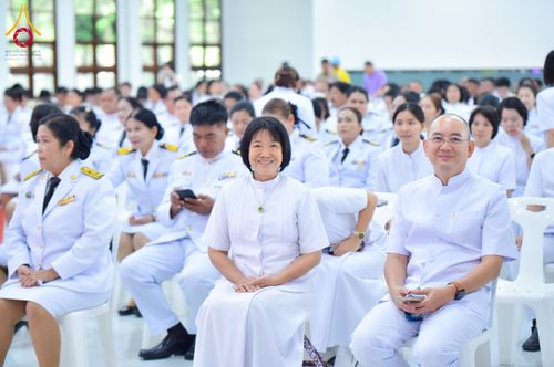 ภาพ No.227182:วันอังคารที่ 3 มิถุนายน พ.ศ. 2568 นายอำเภอคลองหลวง นำพสกนิกรรวมใจภักดิ์ สมเด็จพระนางเจ้าฯ พระบรมราชินี เนื่องในโอกาสวันเฉลิมพระชนมพรรษา ณ อาคารปลูกศรัทธา 2 วัดพระธรรมกาย อ.คลองหลวง จ.ปทุมธานี