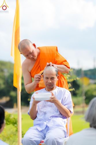ภาพ No.147526:พิธีตัดปอยผม ขอขมา มอบบาตร ผ้าไตร โครงการปฐมอุปสมบท สมโภชอุโบสถ บูชาธรรม 80 ปี หลวงพ่อธัมมชโย ณ วัดพระธรรมกายโทชิหงิ ประเทศญี่ปุ่น วันพฤหัสบดีที่ 8 สิงหาคม พ.ศ. 2567