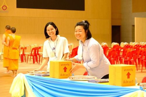 ภาพ No.61442:V.36 ทุ่มเทเพื่อพ่อ 80 ปี ภาพการเตรียมงานของหน่วยงานต่างๆ เพื่อพิธีฉลองอายุวัฒนมงคล 80 ปี หลวงพ่อธัมมชโย และรับถวายมหาสังฆทาน 10,000 กว่าวัดทั่วประเทศ ในวันคุ้มครองโลก จันทร์ที่ 22 เมษายน พ.ศ.2567