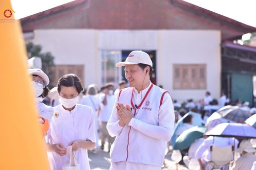 ภาพ No.205551:V.53 สารพัดV สารพัดดี ที่วัดโบสถ์บน ในโครงการธรรมยาตรา กตัญญูบูชา มหาปูชนียาจารย์ พระมงคลเทพมุนี(สด จนฺทสโร) พระผู้ปราบมาร อนุสรณ์สถาน 7 แห่ง ปีที่ 13 ระหว่างวันที่ 2-31 มกราคม พ.ศ. 2568