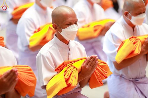 ภาพ No.141432:พิธีบรรพชาอุปสมบท โครงการอุปสมบทหมู่รุ่นผู้บริหาร รุ่นที่ 14 โครงการอุปสมบทหมู่ธรรมทายาท ระดับอุดมศึกษา รุ่นที่ 51 ภาคฤดูฝน ณ โบสถ์พระไตรปิฎก วัดพระธรรมกาย ในวันเสาร์ที่ 15 มิถุนายน พ.ศ. 2567
