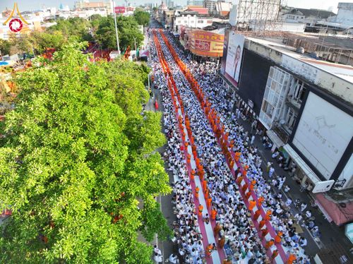 ภาพ No.312648:วันอาทิตย์ที่ 8 มีนาคม พ.ศ.2569 ทำบุญเมืองนครราชสีมา 558 ปี ตักบาตรพระ 10,000 รูป