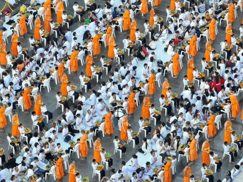 ภาพ No.78503:พิธีตัดปอยผม โครงการหน่อแก้วเปรียญธรรมรุ่นที่ 11  วันที่ 26 มีนาคม พ.ศ.2566  ณ หมู่กุฏิสามเณร อาคารค่ายจองแชมป์ วัดพระธรรมกาย