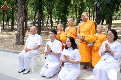 ภาพ No.286674:วันเสาร์ที่ 12 กรกฏาคม พ.ศ.2568 พิธีบรรพชาอุปสมบท  โครงการบรรพชาอุปสมบทหมู่ ธรรมทายาทนานาชาติ(ภาคภาษาจีน), โครงการบรรพชาสามเณร โรงเรียนนานาชาติ รุ่นที 14