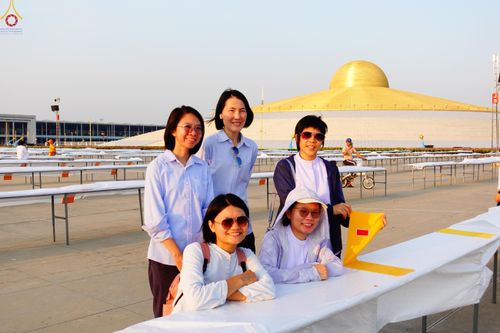 ภาพ No.320324:วันที่ 7-8 เมษายน พ.ศ.2569 การเตรียมงาน ณ ลานธรรม และ งานจราจร เพื่องานถวายมหาสังฆทาน 40,000 กว่าวัดทั่วประเทศ วันคุ้มครองโลก 22 เมษายน พ.ศ.2569 วัดพระธรรมกาย