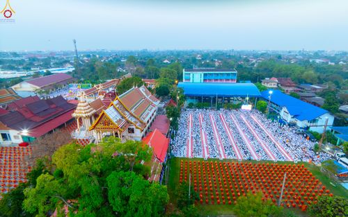 ภาพ No.297511:วันที่ 18 มกราคม พ.ศ. 2569 พิธีตักบาตรพระธรรมยาตรา ณ วัดโบสถ์บน ต.บางคูเวียง จ.นนทบุรี อนุสรณ์สถานลำดับที่ 4 สถานที่เกิดด้วยกายธรรม ในโครงการธรรมยาตรา กตัญญูบูชา มหาปูชนียาจารย์ พระมงคลเทพมุนี(สด จนฺทสโร) พระผู้ปราบมาร อนุสรณ์สถาน 7 แห่ง ปีที่ 14