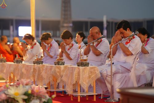 ภาพ No.324142:วันที่ 22 เมษายน พ.ศ.2569 (วันคุ้มครองโลก) พิธีถวายมหาสังฆทาน 40,000 กว่าวัดทั่วประเทศ ณ ลานธรรม พระมหาธรรมกายเจดีย์ วัดพระธรรมกาย