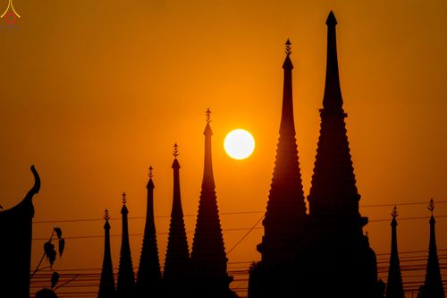 ภาพ No.294323:วันที่ 14 มกราคม พ.ศ. 2569 พิธีตักบาตรพระธรรมยาตรา ณ วัดสองพี่น้อง ต.ต้นตาล อ.สองพี่น้อง จ.สุพรรณบุรี ในโครงการธรรมยาตรา กตัญญูบูชา มหาปูชนียาจารย์ พระมงคลเทพมุนี(สด จนฺทสโร) พระผู้ปราบมาร อนุสรณ์สถาน 7 แห่ง ปีที่ 14