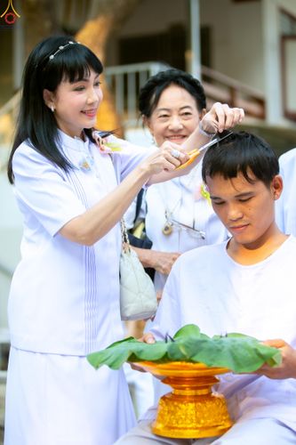 ภาพ No.319733:วันอาทิตย์ที่ 5 เมษายน พ.ศ.2569 พิธีตัดปอยผม และปลงผมนาคธรรมทายาท โครงการบรรพชาและอุปสมบทหมู่ รุ่นบูชาธรรม 82 ปี หลวงพ่อธัมมชโย