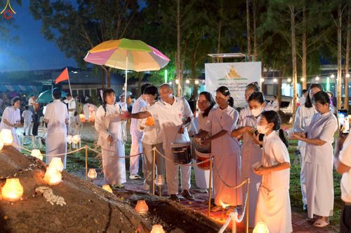 ภาพ No.238444:วันเสาร์ที่ 9 สิงหาคม พ.ศ. 2568 พิธีกลั่นแผ่นดิน โปรยทราย และจุดประทีปถวายเป็นพุทธบูชา จ.ระยอง สถาปนาองค์พระเจดีย์เพื่อสร้างสันติภาพโลก ณ ศูนย์ปฏิบัติธรรมระยอง(บ้านช่องลม) ต.บางบุตร อ.บ้านค่าย จ.ระยอง
