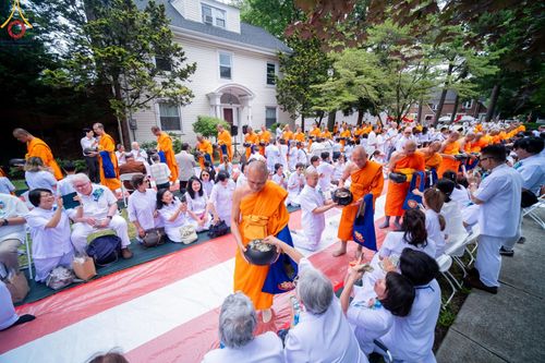 ภาพ No.144807:พิธีประดิษฐานลูกนิมิตมหาสมบัติ ผูกสีมาสถาปนาอุโบสถ บูชาธรรม ๘๐ ปี หลวงพ่อธัมมชโย วันอาทิตย์ที่ ๓๐ มิถุนายน พ.ศ. ๒๕๖๗ วัดพระธรรมกายนิวเจอร์ซี ประเทศสหรัฐอเมริกา