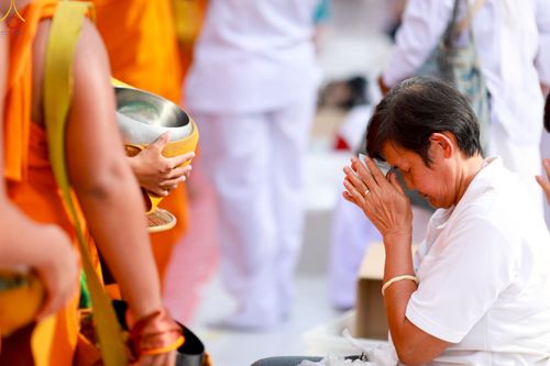 ภาพ No.237157:วันอาทิตย์ที่ 10 สิงหาคม พ.ศ. 2568 มหาสังฆทานครั้งยิ่งใหญ่ ตักบาตรพระ 10,000 รูป ถ.นิพัทธ์อุทิศ 3 ใจกลางนครหาดใหญ่ จ.สงขลา (ชุดที่ 2)