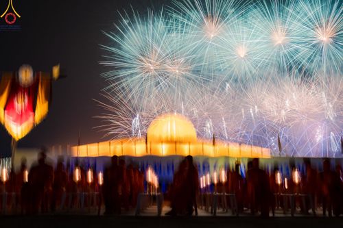 ภาพ No.122318:พิธีจุดประทีปถวายเป็นพุทธบูชา และบูชาธรรมมหาปูชนียาจารย์ พระมงคลเทพมุนี(สด จนฺทสโร) ในโครงการธรรมยาตรา กตัญญูบูชา มหาปูชนียาจารย์ พระมงคลเทพมุนี(สด จนฺทสโร) พระผู้ปราบมาร อนุสรณ์สถาน 7 แห่ง ปีที่ 12 วันที่ 31 มกราคม พ.ศ. 2567 ณ วัดพระธรรมกาย จ.ปทุมธานี (