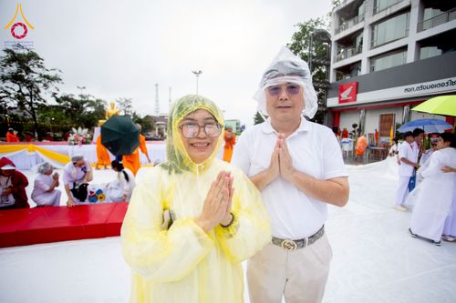 ภาพ No.226176:วันอาทิตย์ที่ 25 พฤษภาคม พ.ศ. 2568 พิธีตักบาตรพระ 1,000 รูปเมืองตรัง ครบรอบ 110 ปี เมืองทับเที่ยง ถวายเป็นพุทธบูชา ถวายเป็นพระราชกุศลแด่รัชกาลที่ 10 และอุทิศส่วนกุศลแด่อดีตเจ้าเมืองตรัง และบรรพบุรุษ ณ บริเวณหน้าศาลากลางจังหวัดตรัง ถนนพระราม 6