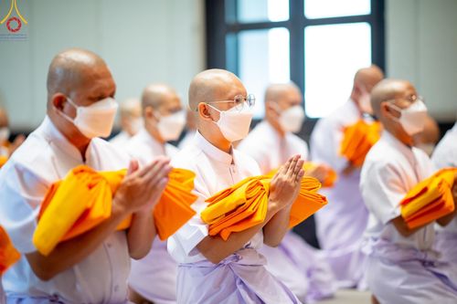 ภาพ No.141431:พิธีบรรพชาอุปสมบท โครงการอุปสมบทหมู่รุ่นผู้บริหาร รุ่นที่ 14 โครงการอุปสมบทหมู่ธรรมทายาท ระดับอุดมศึกษา รุ่นที่ 51 ภาคฤดูฝน ณ โบสถ์พระไตรปิฎก วัดพระธรรมกาย ในวันเสาร์ที่ 15 มิถุนายน พ.ศ. 2567