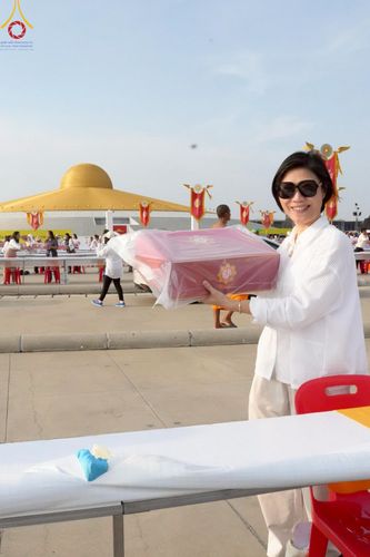 ภาพ No.219172:วันที่ 19-21 เมษายน พ.ศ. 2568 การเตรียมงานในลานธรรม , วิหารคด เพื่องานวันคุ้มครองโลก 22 เมษายน พ.ศ. 2568