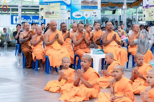 ภาพ No.133541:พิธีขอขมารับผ้าไตร, พิธีบรรพชาสามเณร, สามเณรออกบิณฑบาต ในโครงการบรรพชาสามเณร ฟื้นฟูพระพุทธศาสนาทั่วไทย  ณ ศูนย์ปฏิบัติธรรม และอบรมเยาวชนเมืองยะลา วันที่ 3 เมษายน พ.ศ. 2567