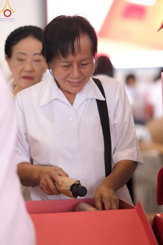 ภาพ No.212355:วันพุธที่ 19 มีนาคม พ.ศ. 2568 การบรรจุไทยธรรมลงกล่องสำเร็จ 43,500 กล่อง เพื่อถวายแด่พระสังฆาธิการ 40,000 กว่าวัดทั่วไทย ในวันคุ้มครองโลก 22 เมษายน พ.ศ. 2568 ณ บ้านแก้วเรือนทองคุณยายฯ วัดพระธรรมกาย