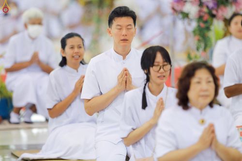 ภาพ No.243702:วันอาทิตย์ที่ 7 กันยายน พ.ศ. 2568 พิธีบูชาครูผู้ค้นพบวิชชาธรรมกาย , พิธีบูชาข้าวพระ ณ สภาธรรมกายสากล วัดพระธรรมกาย