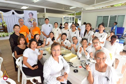 ภาพ No.267658:วันที่ 7 พฤศจิกายน พ.ศ. 2568 พสกนิกรอำเภอคลองหลวง รวมใจบำเพ็ญกุศลปัณรสมวาร (15 วัน) อุทิศถวายเป็นพระราชกุศลแด่ “สมเด็จพระพันปีหลวง” ณ วัดพระธรรมกาย