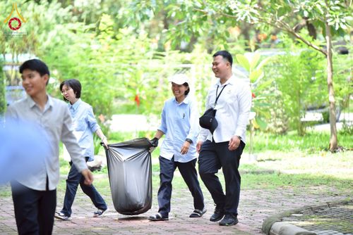 ภาพ No.226820:กิจกรรมจิตอาสาพัฒนา “เราทำความ ดี ด้วยหัวใจ” เนื่องในโอกาสวันพระบาทสมเด็จพระปกเกล้าเจ้าอยู่หัว ณ วัดพระธรรมกาย อ.คลองหลวง จ.ปทุมธานี วันพุธที่ 28 พฤษภาคม พ.ศ. 2568