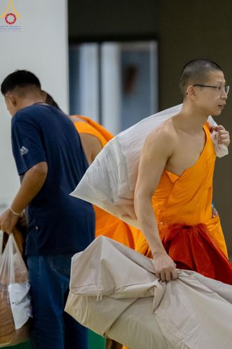 ภาพ No.60620:V.38 ทุ่มพลังเพื่อพ่อครบ 80 ปี ภาพการเตรียมงานของหน่วยงานต่างๆ เพื่อพิธีฉลองอายุวัฒนมงคล 80 ปี หลวงพ่อธัมมชโย และรับถวายมหาสังฆทาน 10,000 กว่าวัดทั่วประเทศ ในวันคุ้มครองโลก วันจันทร์ที่ 22 เมษายน พ.ศ. 2567