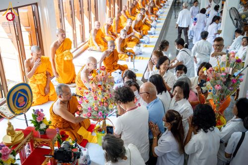 ภาพ No.204732:พิธีทอดผ้าป่าทำนุบำรุงศาสนสถาน ณ วัดเกิดการอุดม ตำบลคลองสาม อำเภอคลองหลวง จังหวัดปทุมธานี ในโครงการธรรมยาตรา กตัญญูบูชา มหาปูชนียาจารย์ พระมงคลเทพมุนี(สด จนฺทสโร) พระผู้ปราบมาร อนุสรณ์สถาน 7 แห่ง ปีที่ 13 วันที่ 30 มกราคม พ.ศ. 2568