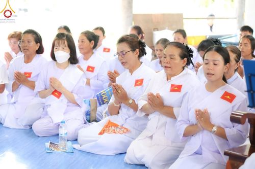 ภาพ No.158371:โครงการอบรมอุบาสก อุบาสิกาแก้ว  ตัวแทนทอดกฐิน 30,000 วัด ทั่วไทย บูชาธรรม 80 ปี หลวงพ่อธัมมชโย ระหว่างวันที่ 20-22 กันยายน พ.ศ. 2567 ณ จังหวัดบุรีรัมย์ รุ่นที่ 3