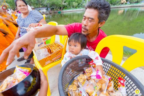 ภาพ No.222246:วันที่ 26-27 เมษายน พ.ศ. 2568 ศูนย์ปฏิบัติธรรมสวนผึ้ง ร่วมกับ ธุดงค์คสถานประจวบคีรีขันธ์ และวัดอ่าวน้อย  จัดกิจกรรมเดินธรรมยาตรา ตักบาตรข้าวสารอาหารแห้ง และจุดประทีปถวายเป็นพุทธบูชา ณ วัดอ่าวน้อย จ.ประจวบคีรีขันธ์