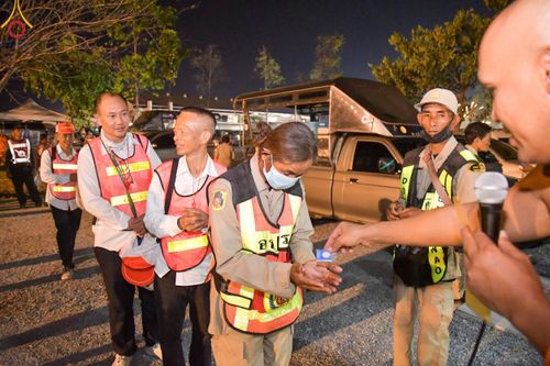 ภาพ No.110946:V.9 กล้าเก่ง การเตรียมงาน เก็บงาน การรับบุญของเจ้าหน้าที่หน่วยงานต่างๆ เพื่อโครงการธรรมยาตรา กตัญญูบูชามหาปูชนียาจารย์ พระมงคลเทพมุนี (สด จนฺทสโร) พระผู้ปราบมาร อนุสรณ์สถาน 7 แห่ง ปีที่ 12 ระหว่างวันที่ 2 - 31 มกราคม พ.ศ.2567